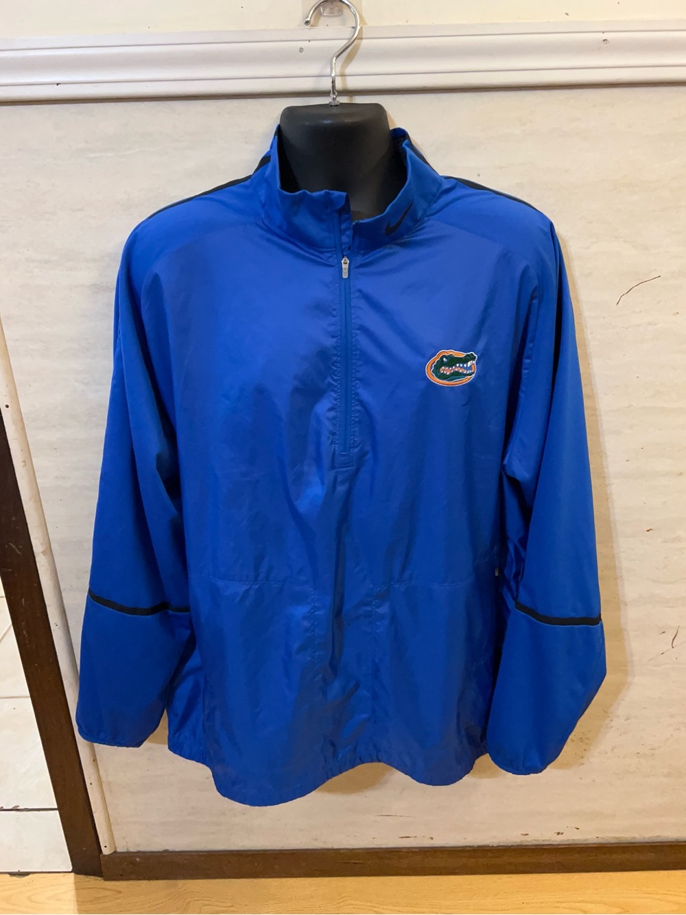 Nike Storm-FIT Florida Gators 1/4 Zip Pullover Windbreaker Jacket.